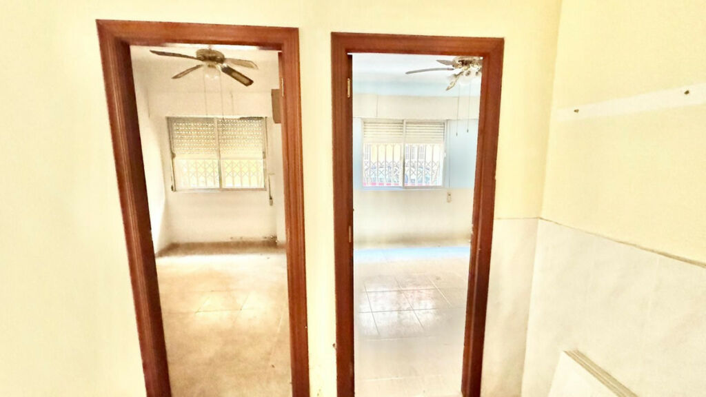 Ground Floor Apartment Torrevieja Alicante - image 8