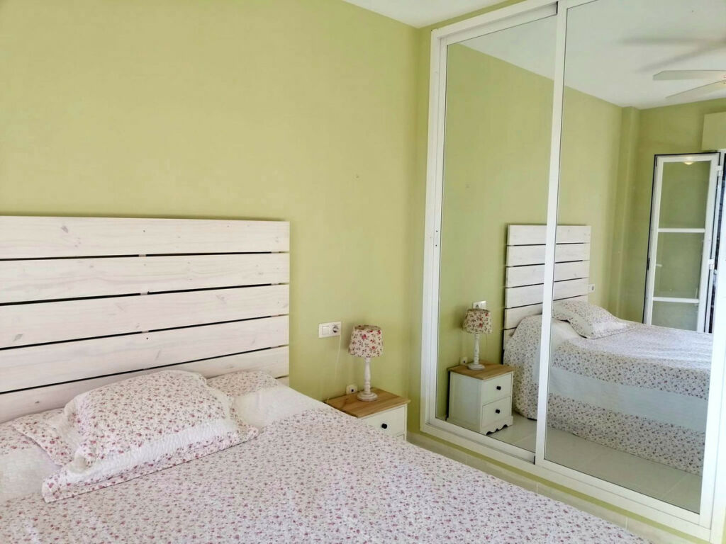Ground Floor Apartment El Faro Málaga - image 8