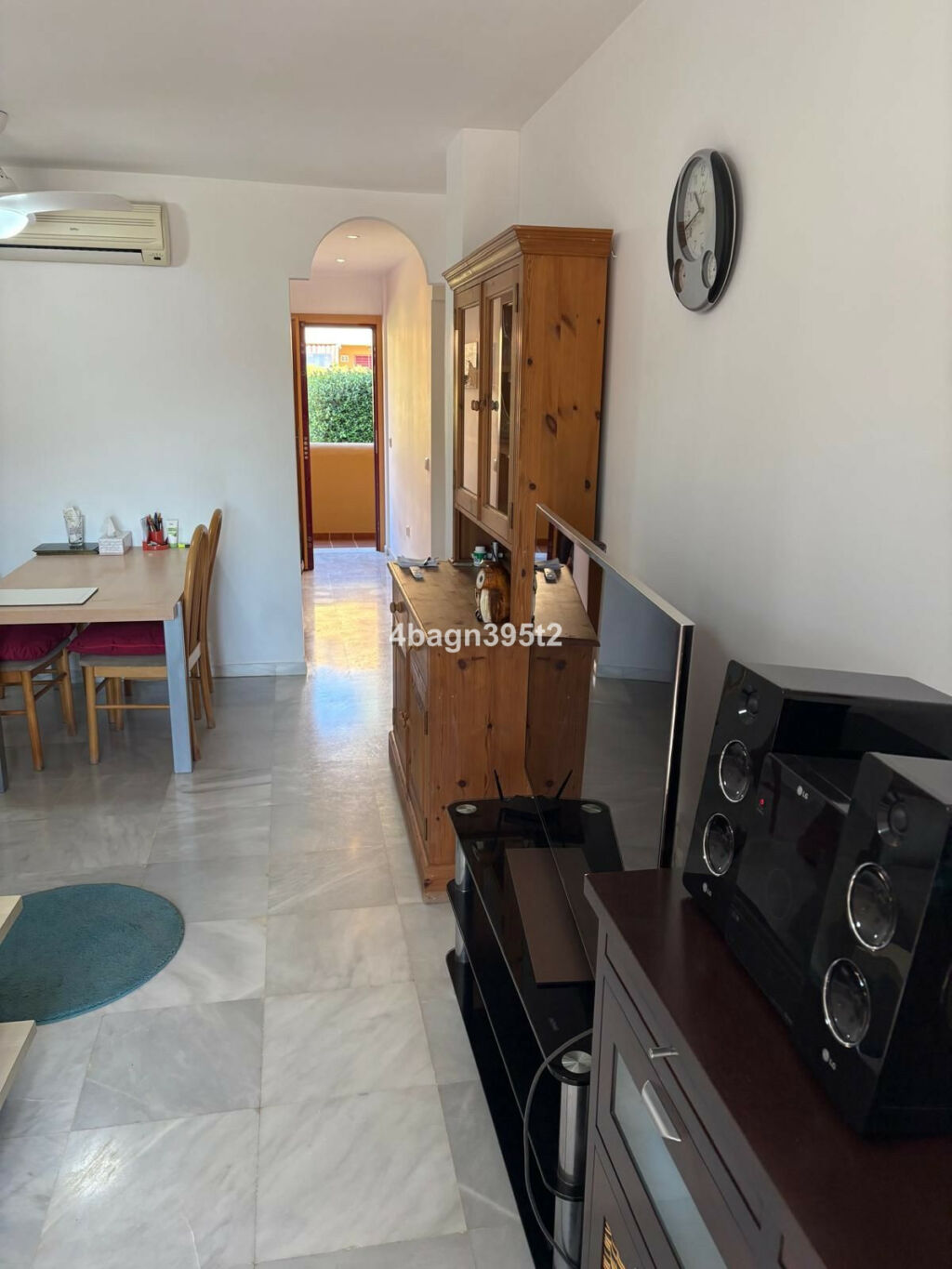 Middle Floor Apartment La Cala Málaga - image 8