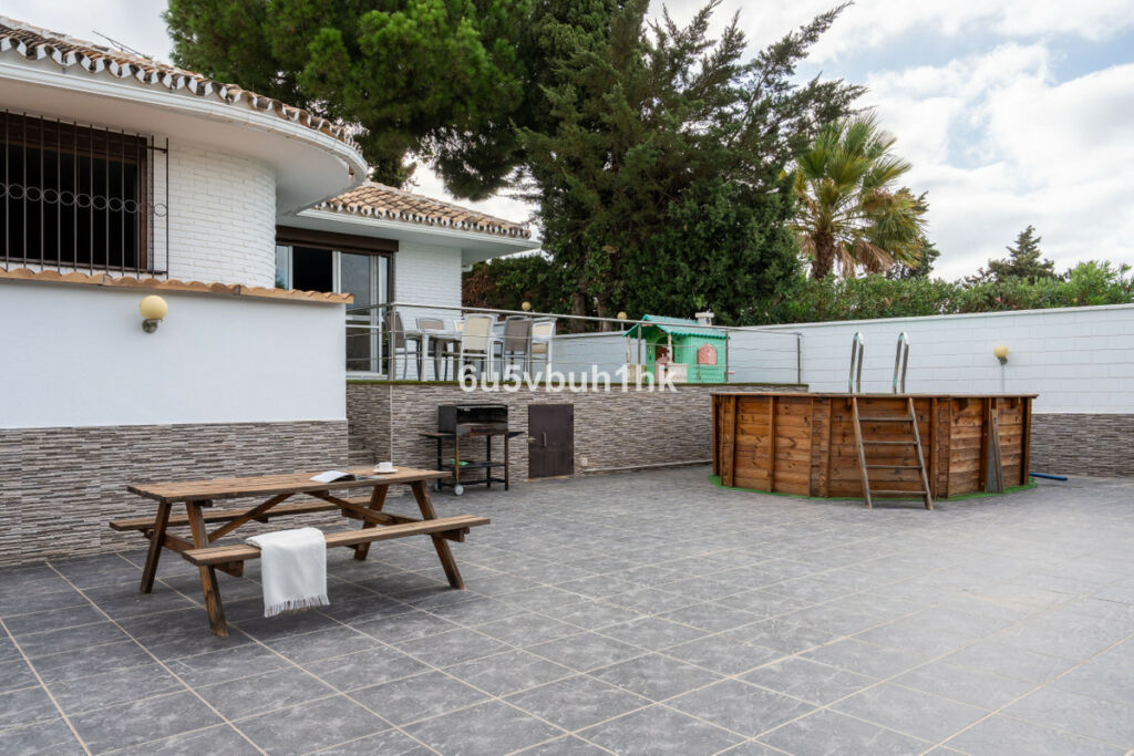 Detached Villa Benalmadena Málaga - image 8