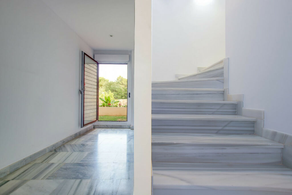 Detached Villa Benahavís Málaga - image 8