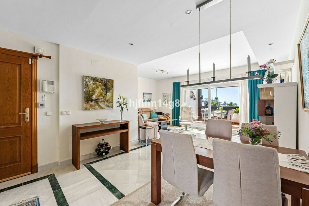 Penthouse Duplex Nueva Andalucía Málaga - image 8
