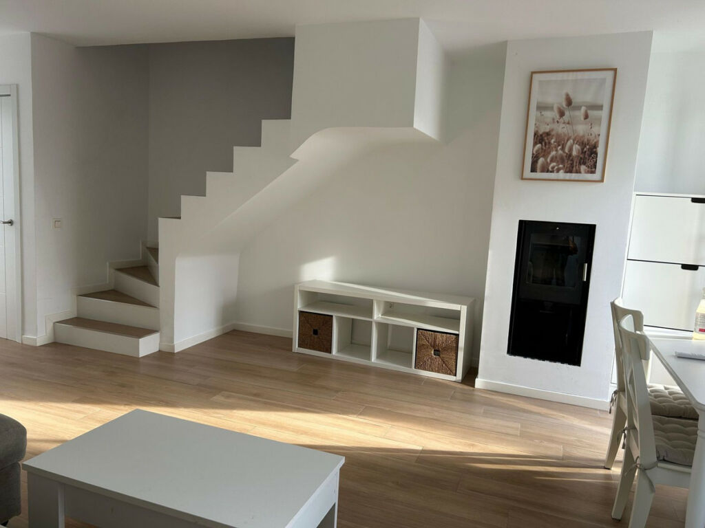 Townhouse Torrequebrada Málaga - image 8