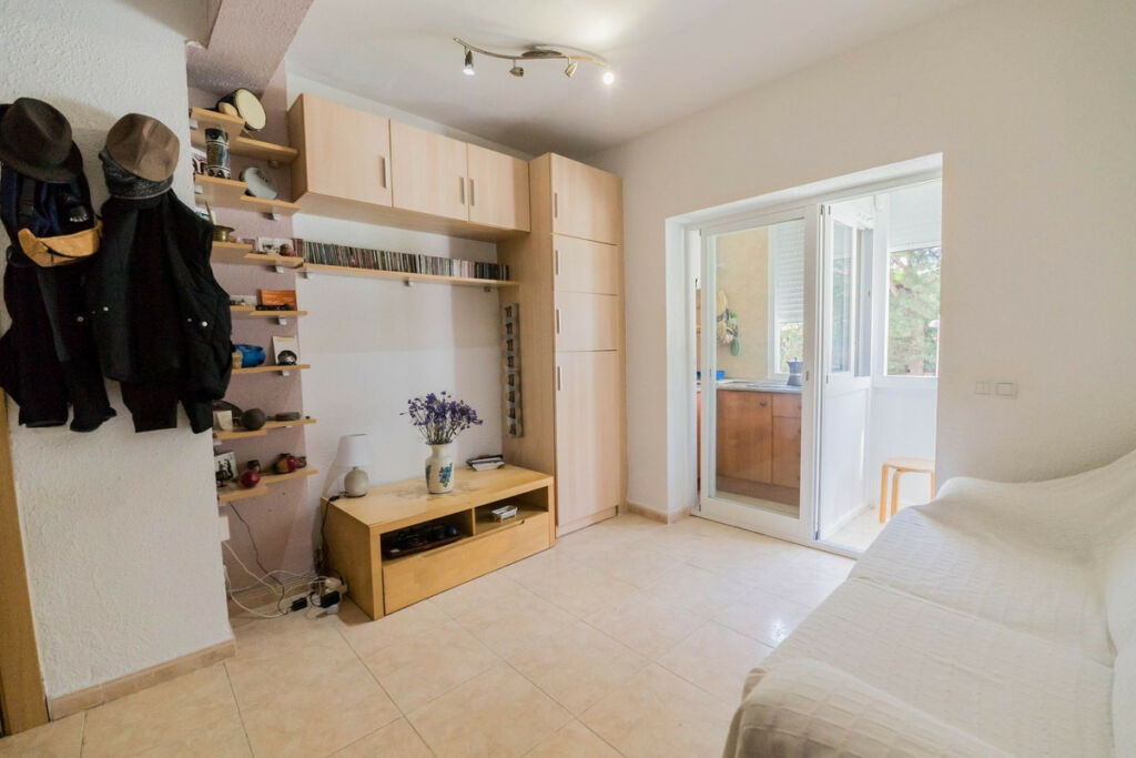 Middle Floor Apartment Calahonda Málaga - image 8