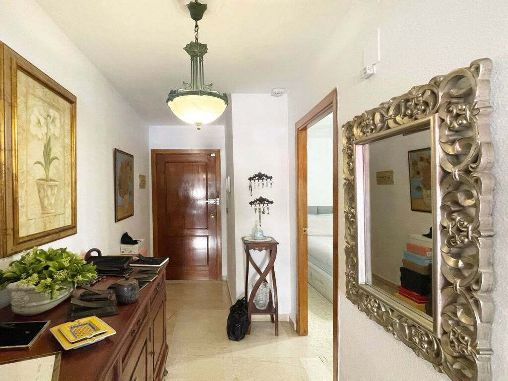 Middle Floor Apartment Los Boliches Málaga - image 8