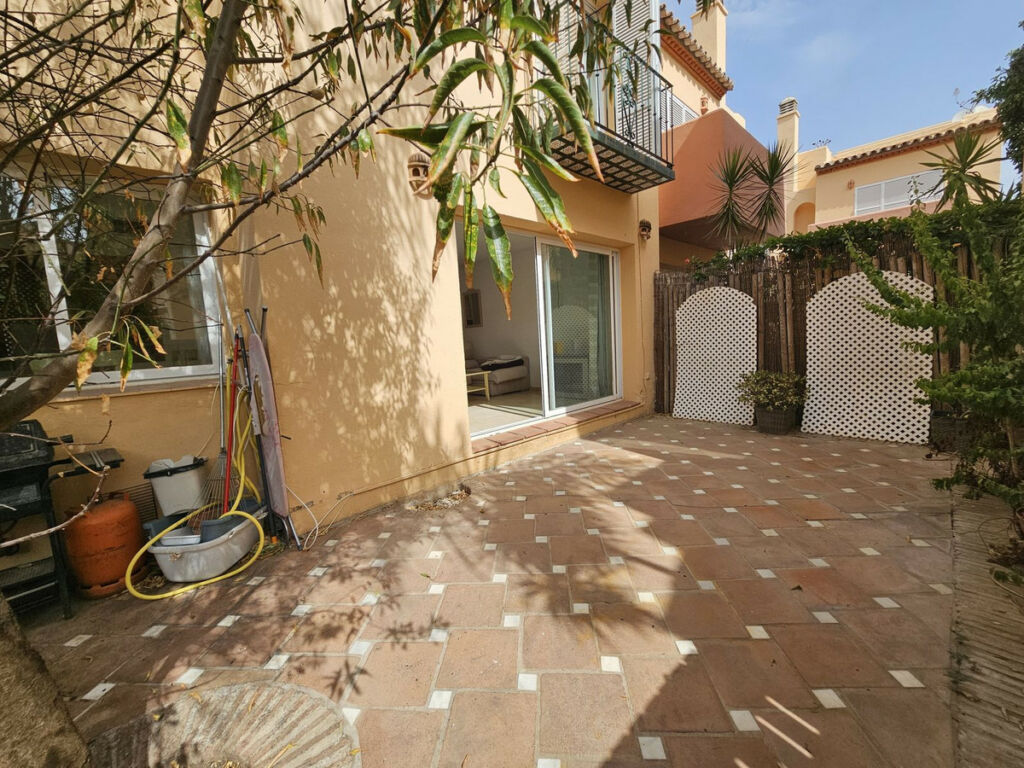 Semi-Detached House Nueva Andalucía Málaga - image 8