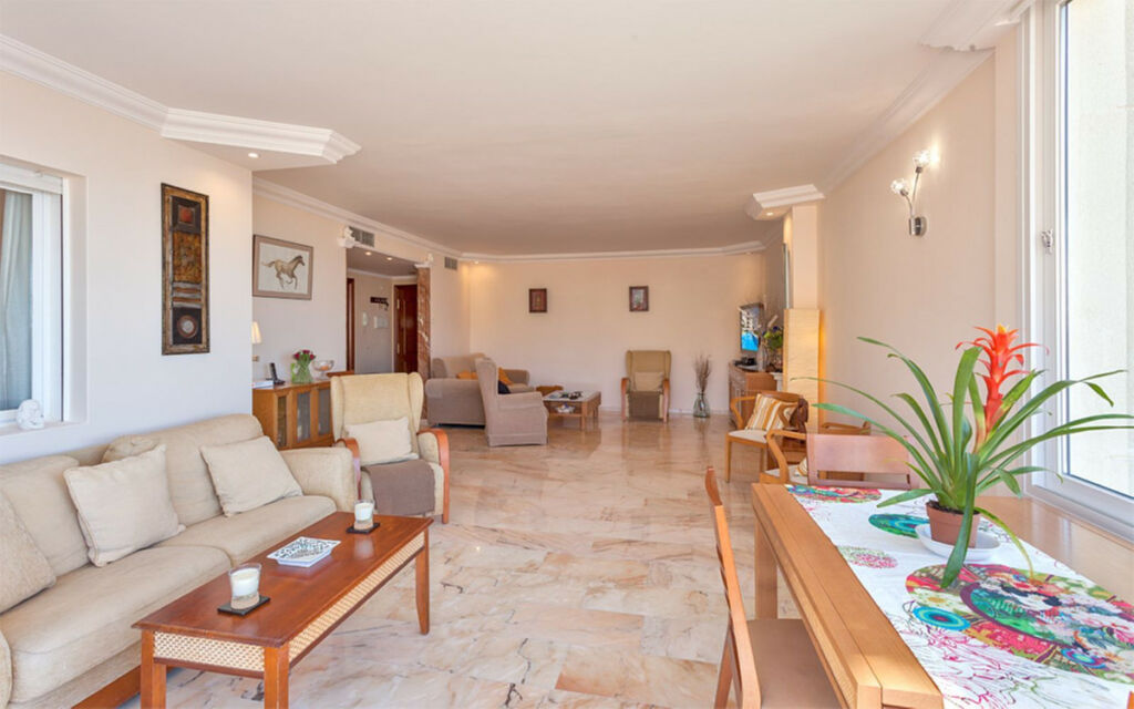 Middle Floor Apartment Benalmadena Costa Málaga - image 9