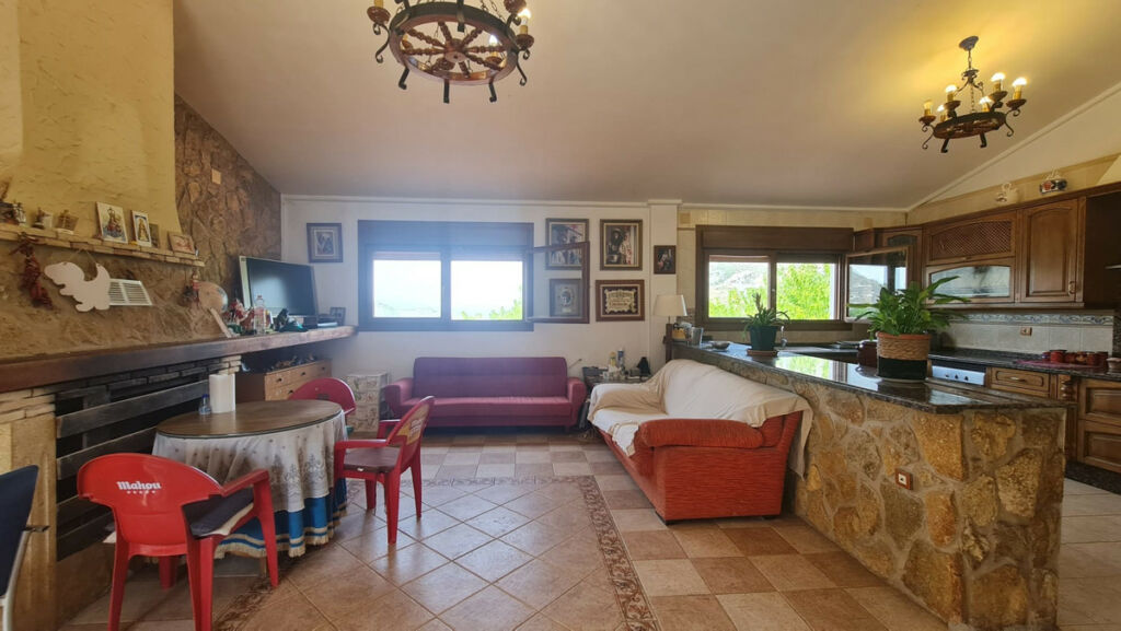 Detached Villa Petrer Alicante - image 13