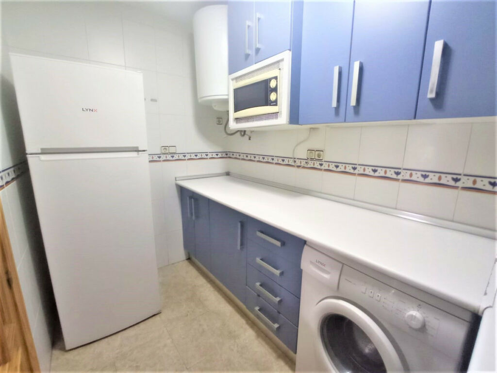 Middle Floor Apartment Los Boliches Málaga - image 6