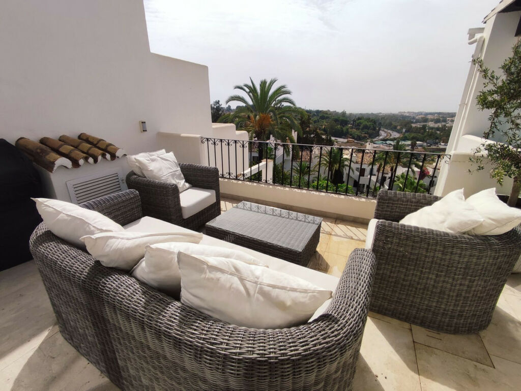 Townhouse Nagüeles Málaga - image 8