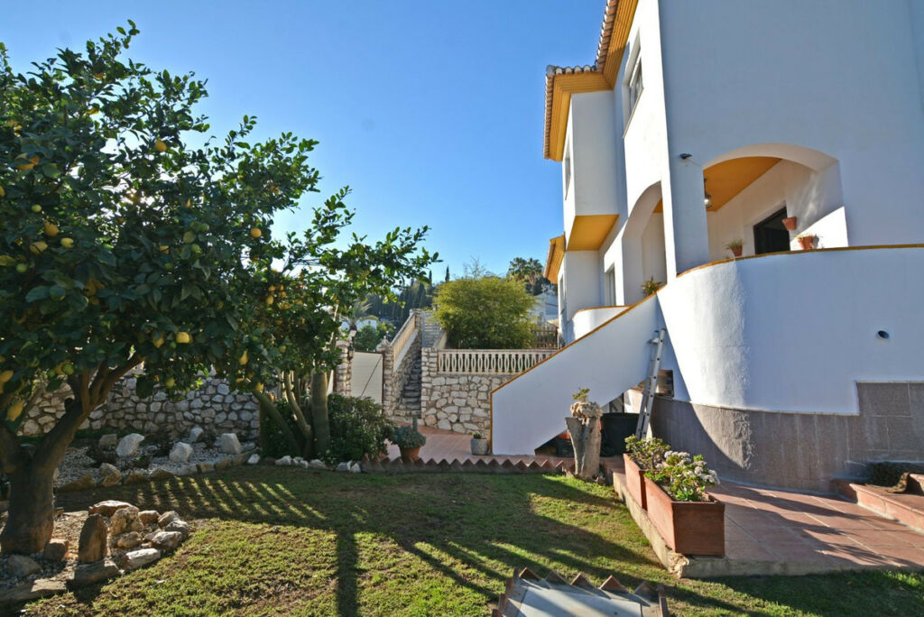 Detached Villa Campo Mijas Málaga - image 8