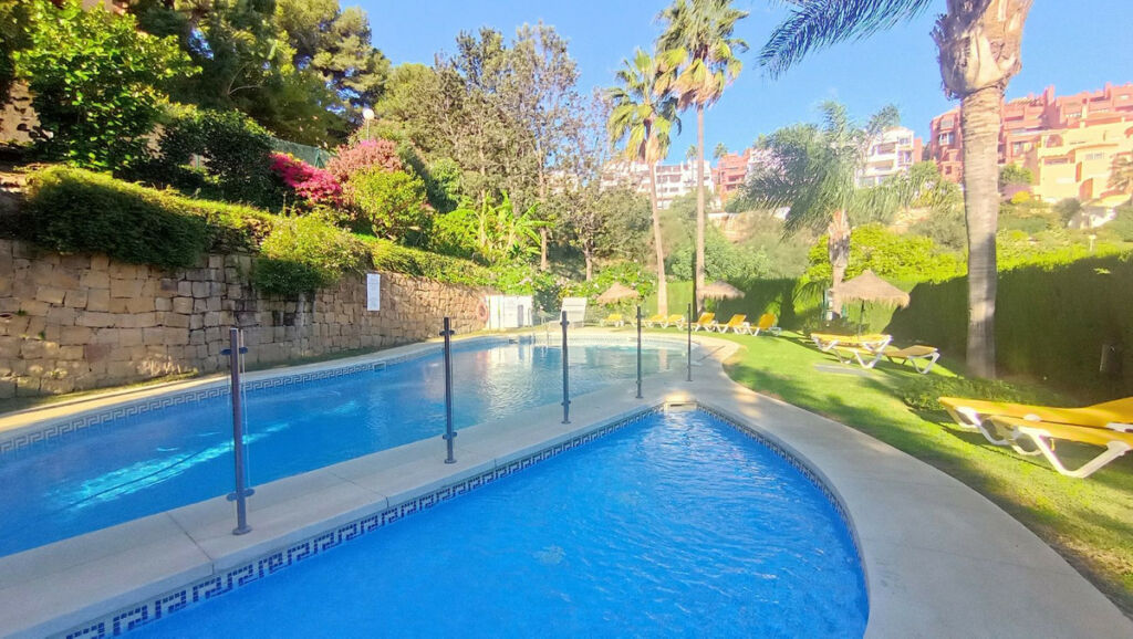 Penthouse Duplex Calahonda Málaga - image 8