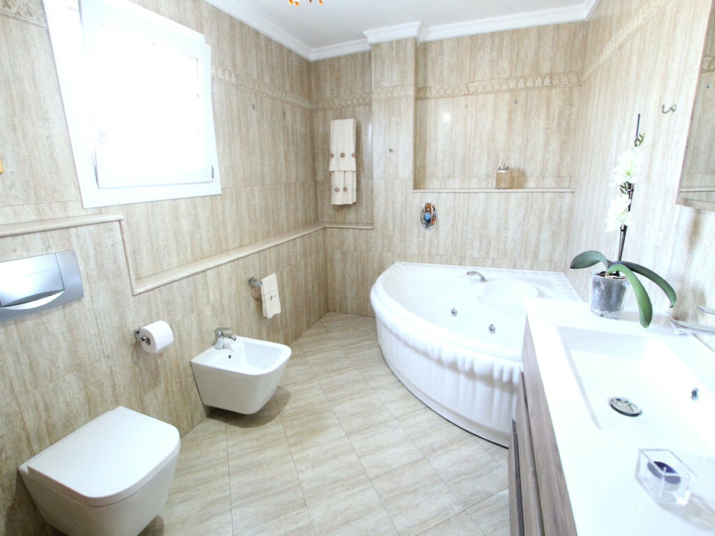 Townhouse Benijofar Alicante - image 8