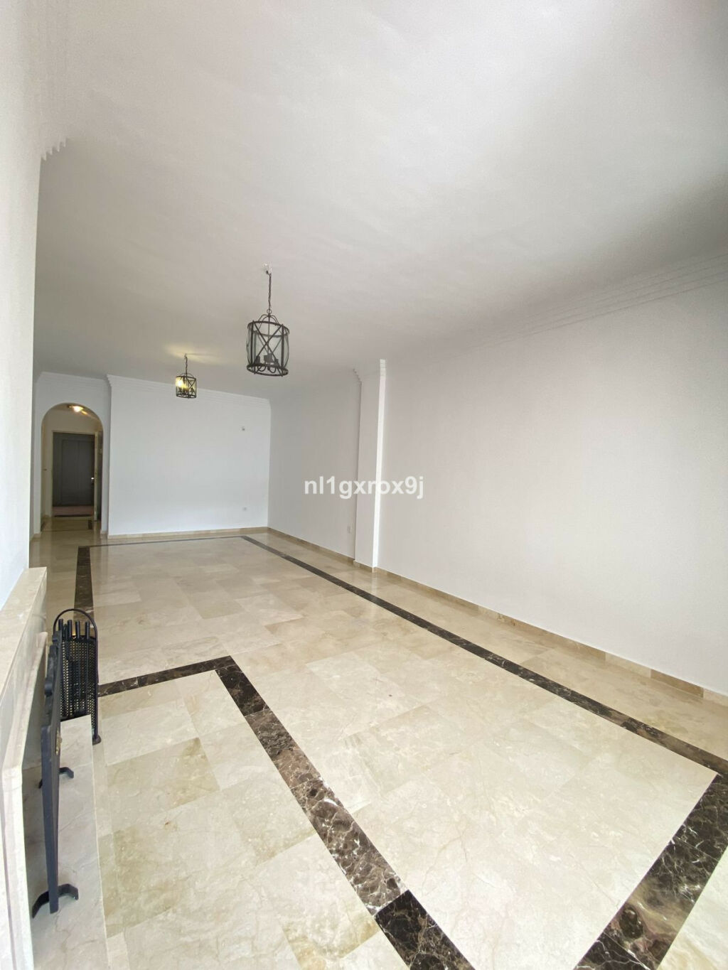Middle Floor Apartment Nueva Andalucía Málaga - image 7