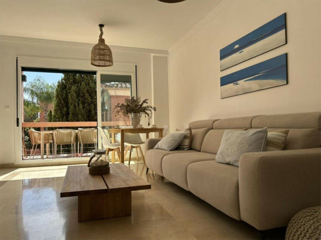 Middle Floor Apartment Marbesa Málaga - image 8