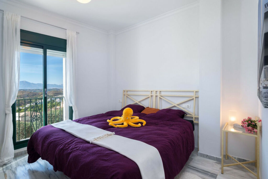 Middle Floor Apartment Alhaurin Golf Málaga - image 8