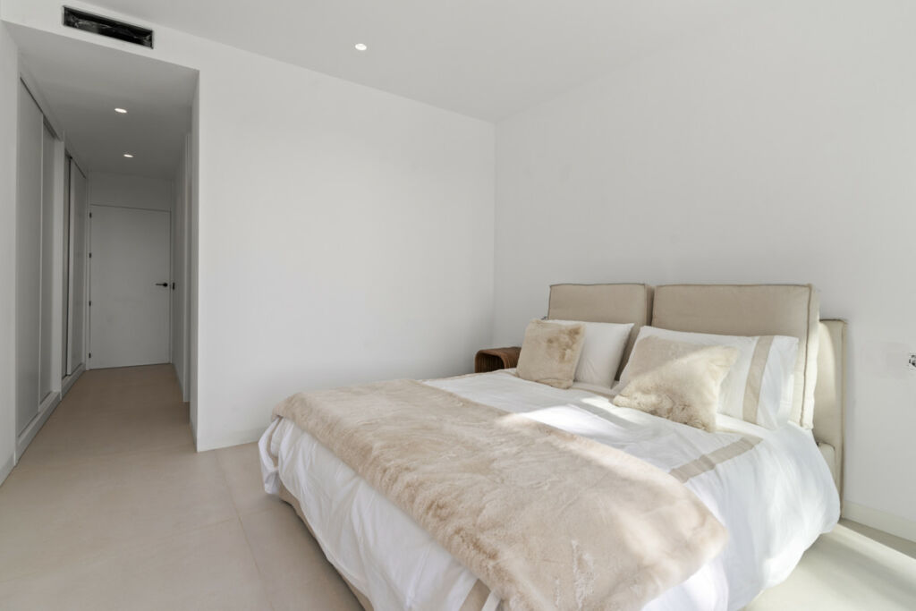 Townhouse El Paraiso Málaga - image 8