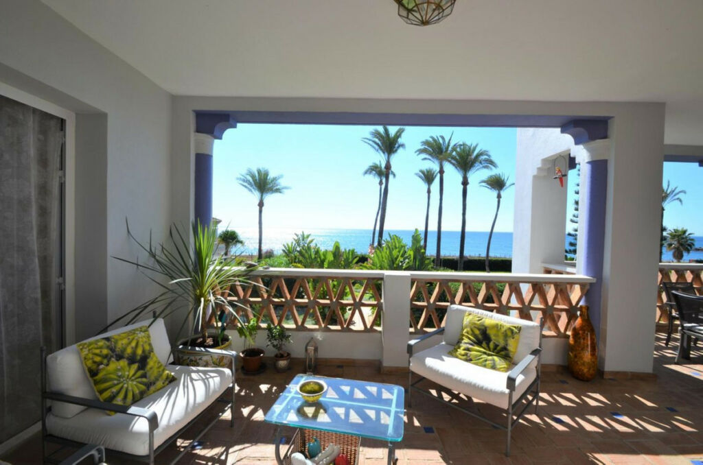 Middle Floor Apartment Casares Playa Málaga - image 8