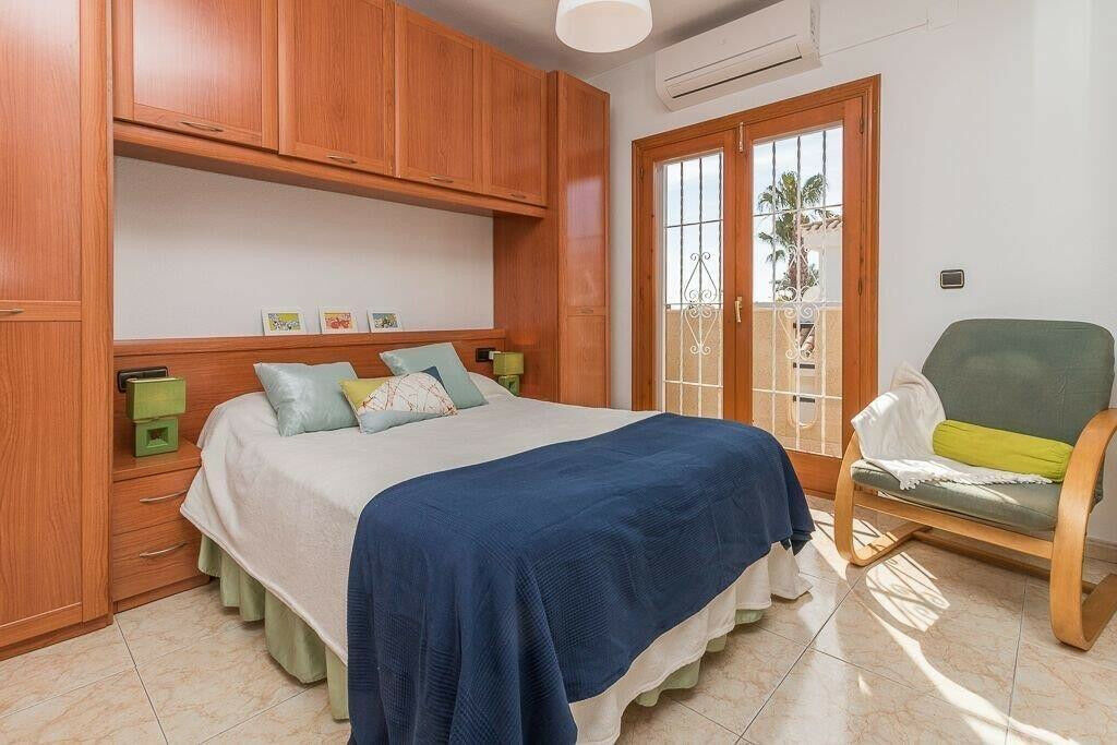 Townhouse Playa Flamenca Alicante - image 8