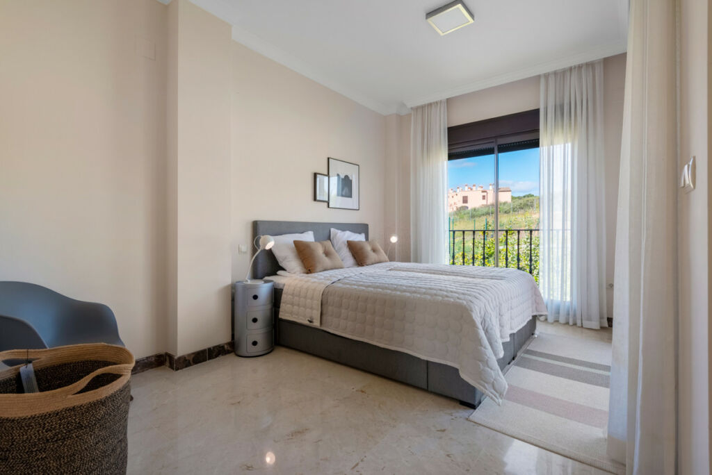 Semi-Detached House Estepona Málaga - image 8