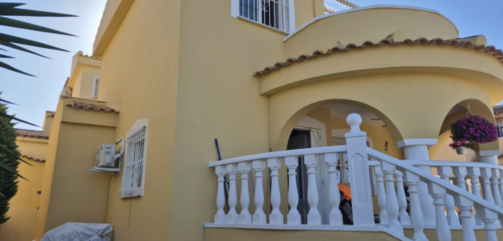 Detached Villa Ciudad Quesada Alicante - image 8