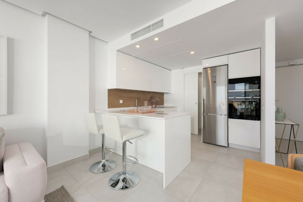 Middle Floor Apartment Altos de los Monteros Málaga - image 8