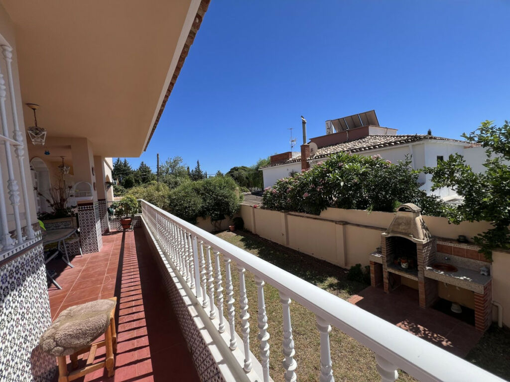 Semi-Detached House Benalmadena Málaga - image 8