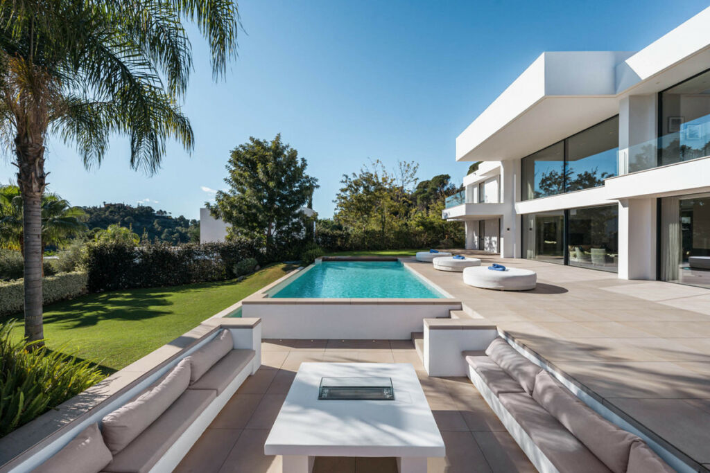 Detached Villa Benahavís Málaga - image 8