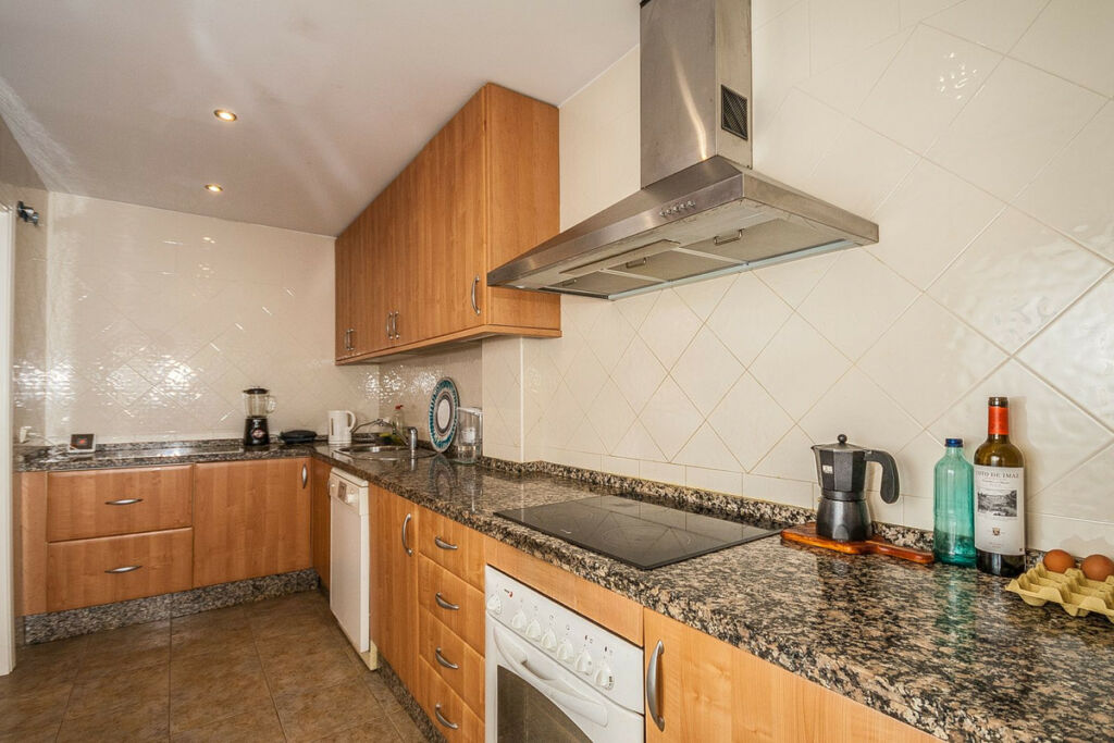 Middle Floor Apartment Elviria Málaga - image 8