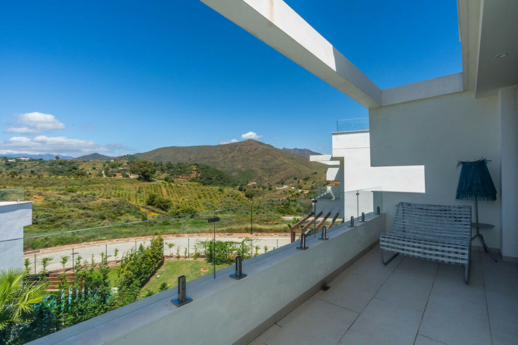 Detached Villa La Cala Golf Málaga - image 9