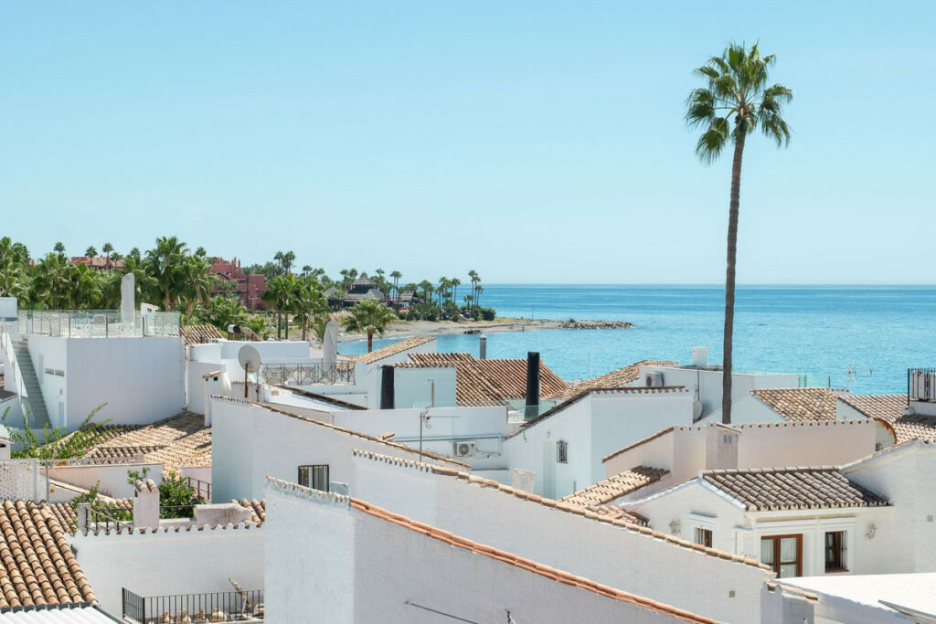 Duplex Estepona Málaga - image 8