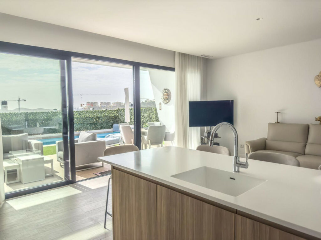 Middle Floor Apartment Calpe Alicante - image 8