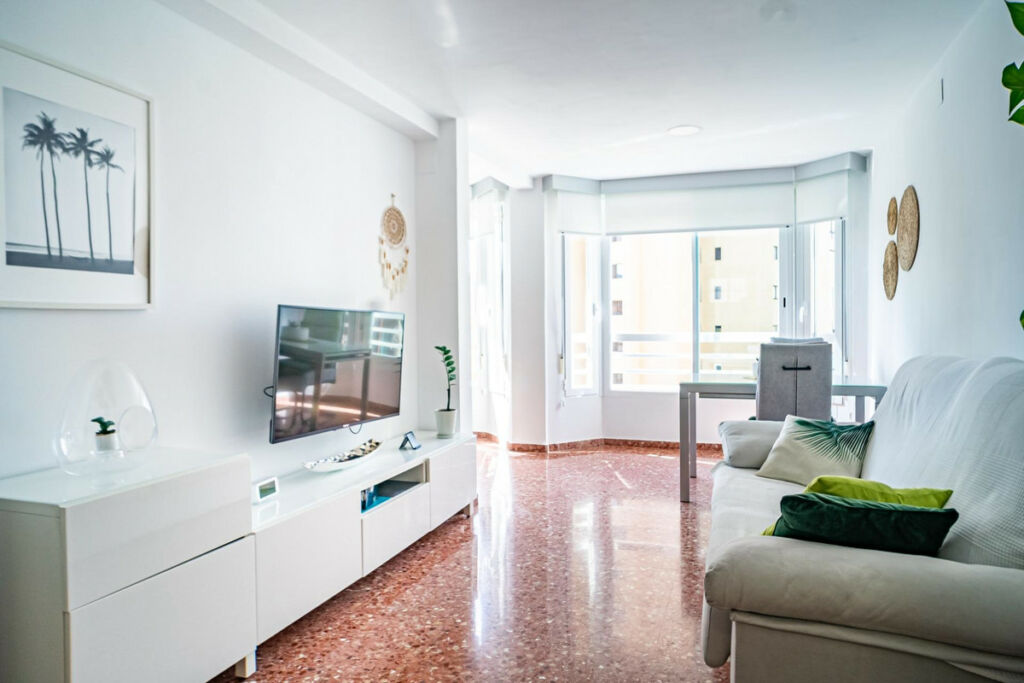 Middle Floor Apartment Benidorm Alicante - image 8