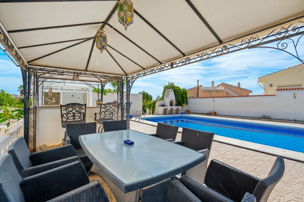 Detached Villa Ciudad Quesada Alicante - image 8
