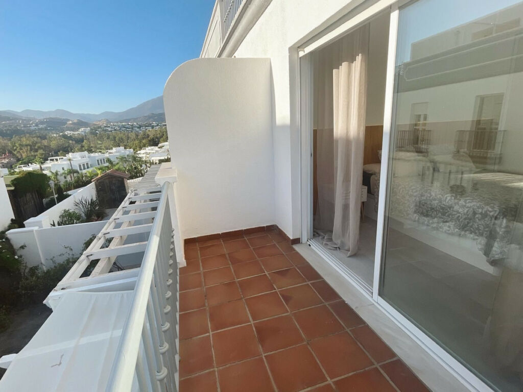 Townhouse Atalaya Málaga - image 9