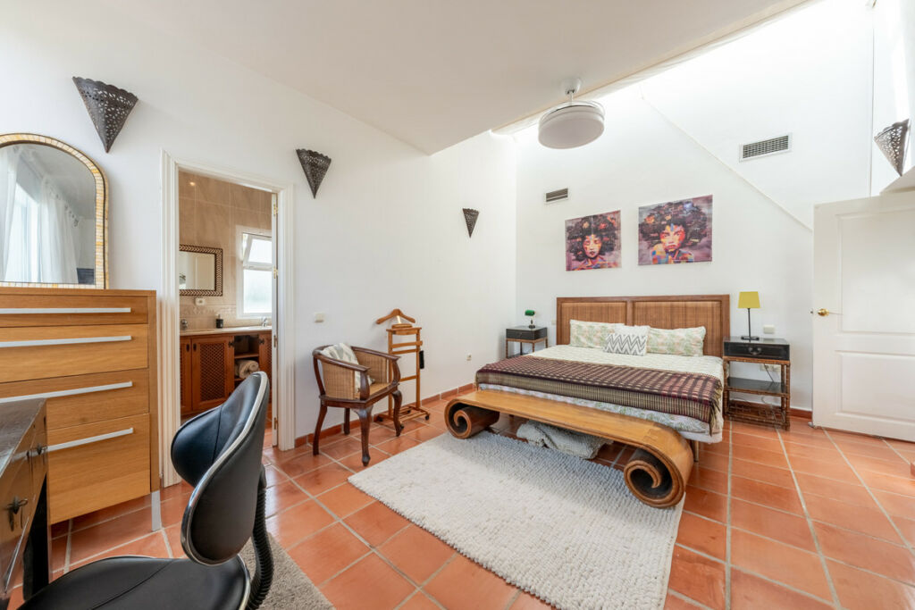Detached Villa Sotogrande Alto Cádiz - image 9