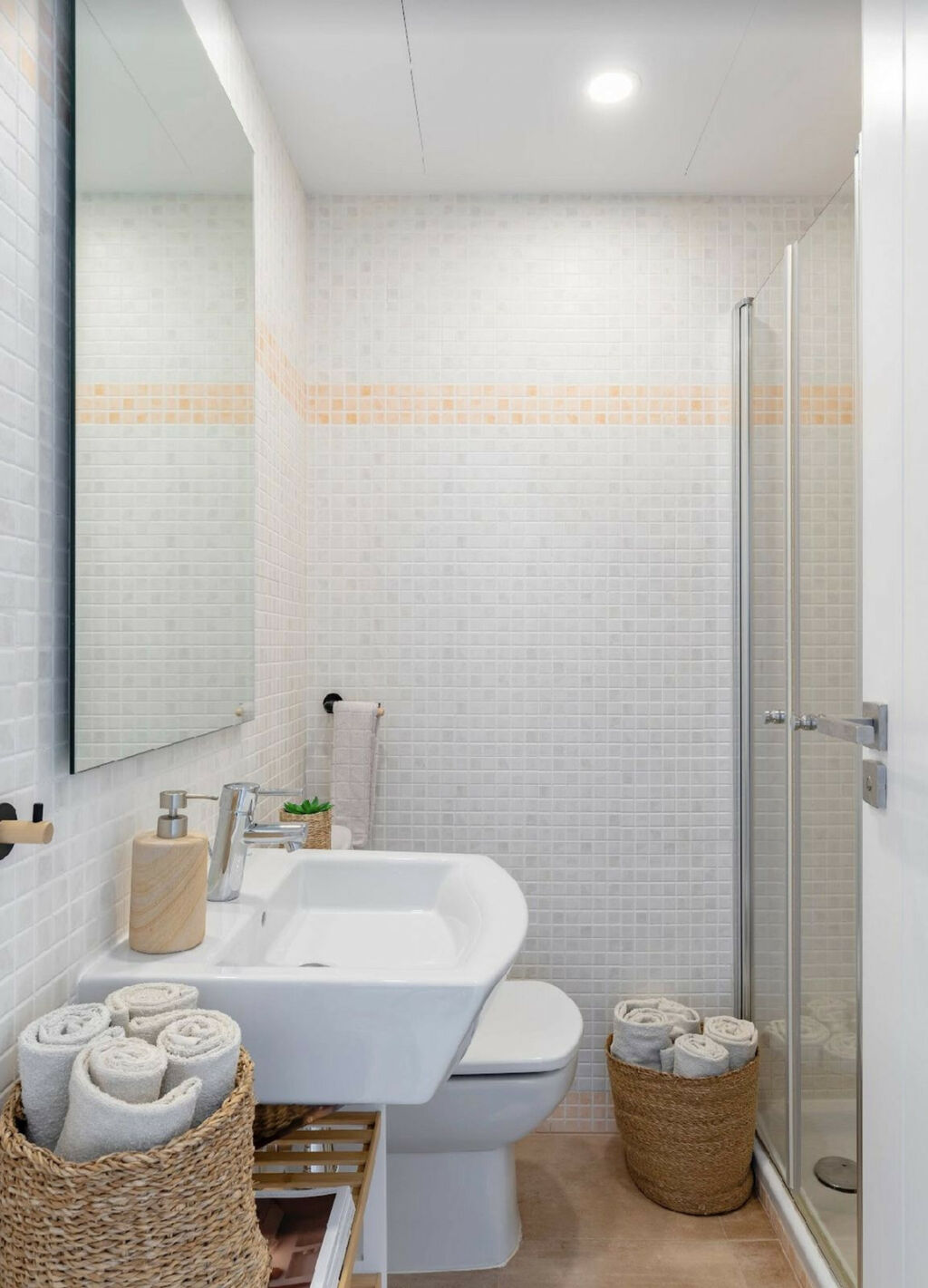 Middle Floor Apartment Estepona Málaga - image 9