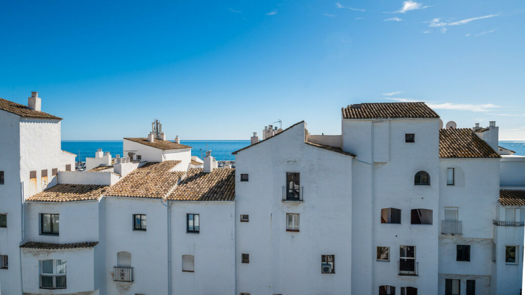 Middle Floor Apartment Puerto Banús Málaga - image 9