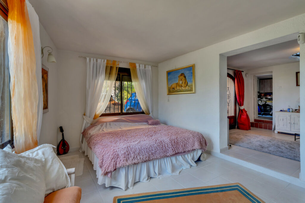 Detached Villa Orba Alicante - image 9