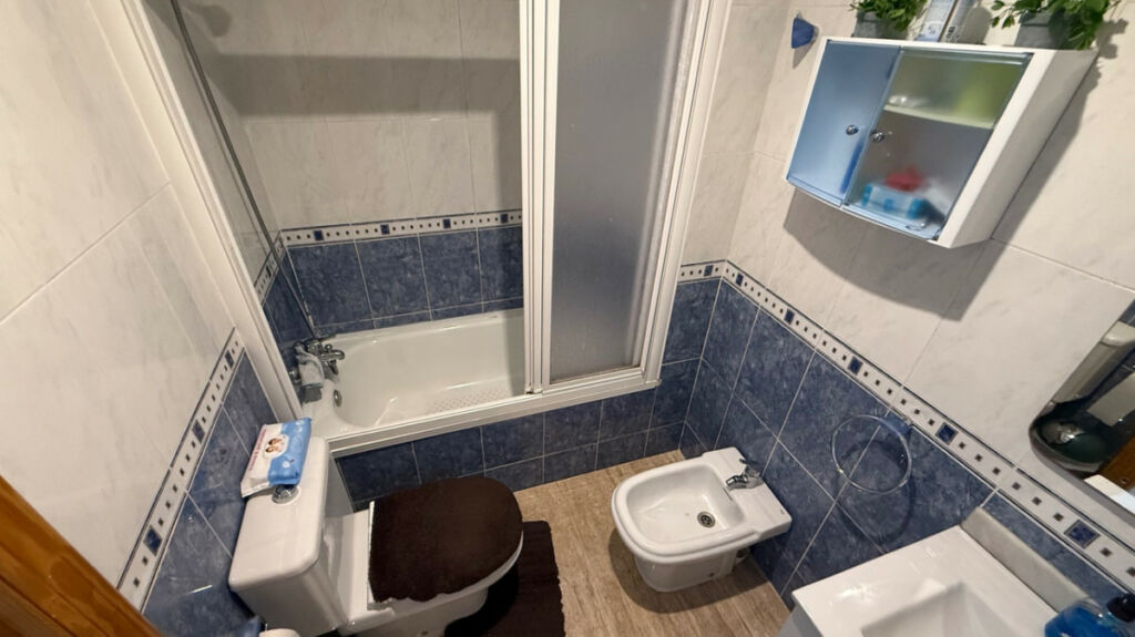Middle Floor Apartment Los Montesinos Alicante - image 9