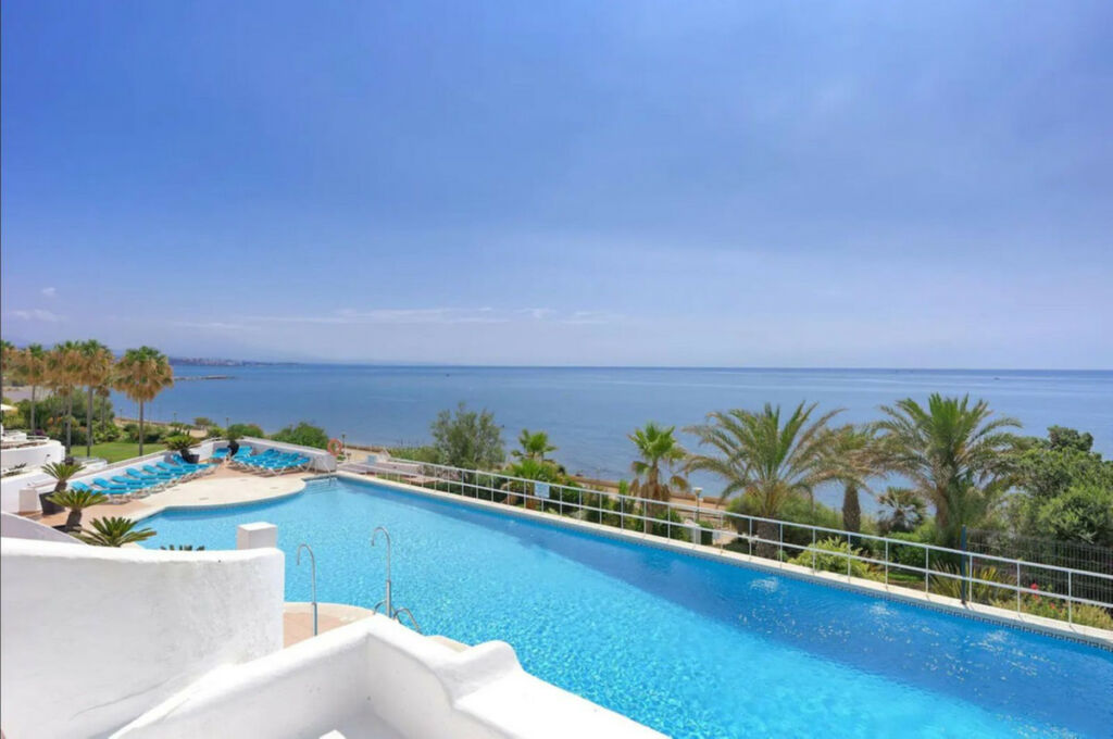Ground Floor Apartment Estepona Málaga - image 9