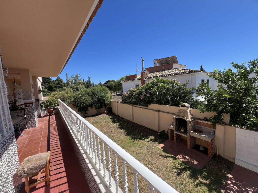 Semi-Detached House Benalmadena Málaga - image 9