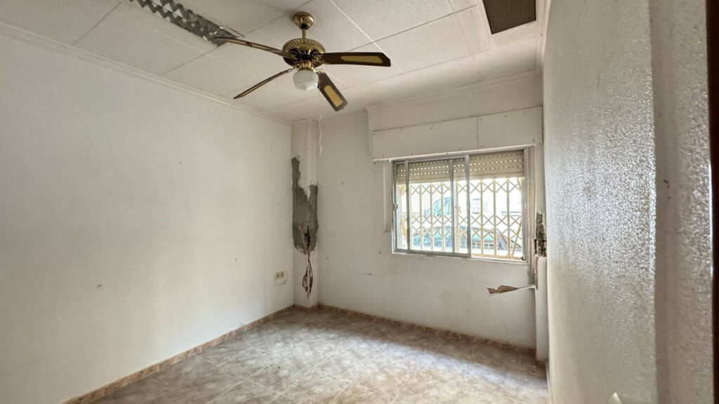 Ground Floor Apartment Torrevieja Alicante - image 9
