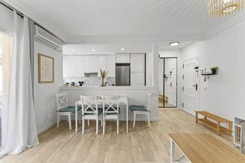 Top Floor Apartment Estepona Málaga - image 9