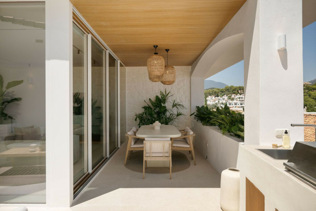 Townhouse Nueva Andalucía Málaga - image 9