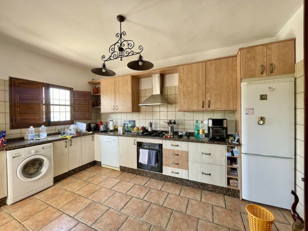 Detached Villa Periana Málaga - image 9