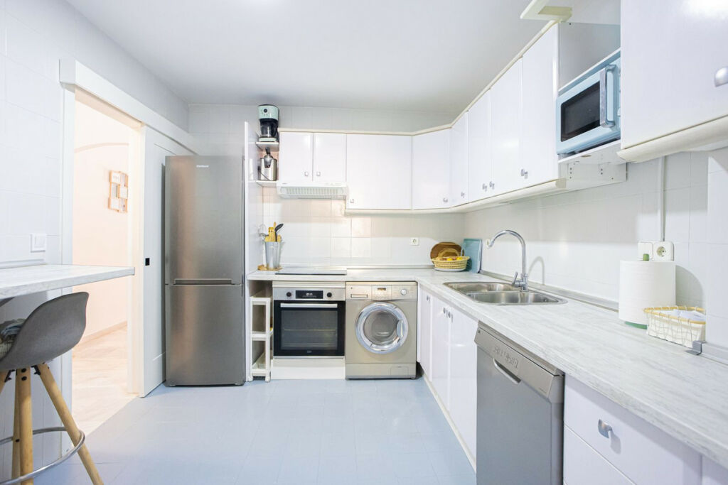 Ground Floor Apartment The Golden Mile Málaga - image 9