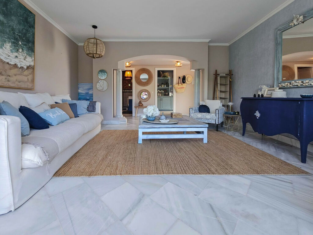 Ground Floor Apartment Elviria Málaga - image 9