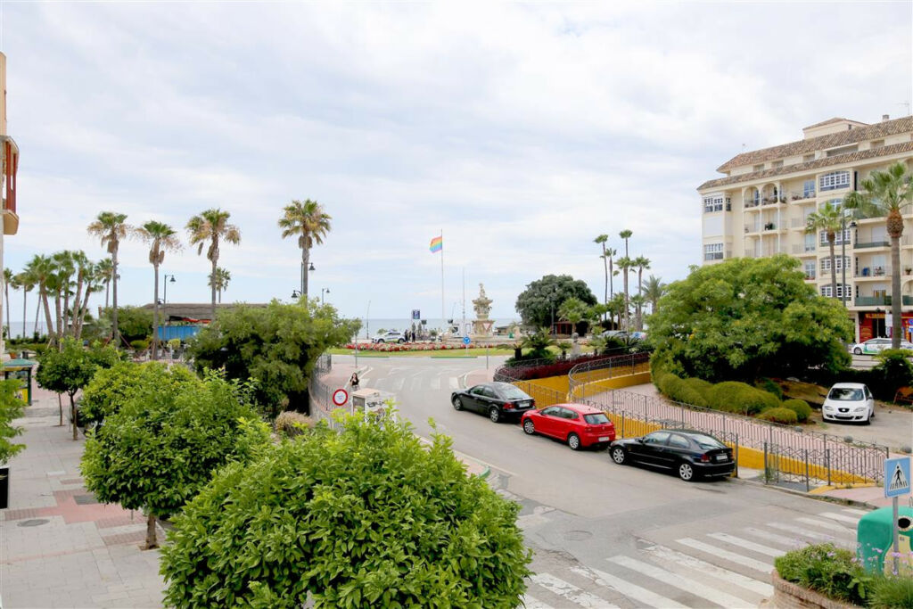Penthouse Estepona Málaga - image 9
