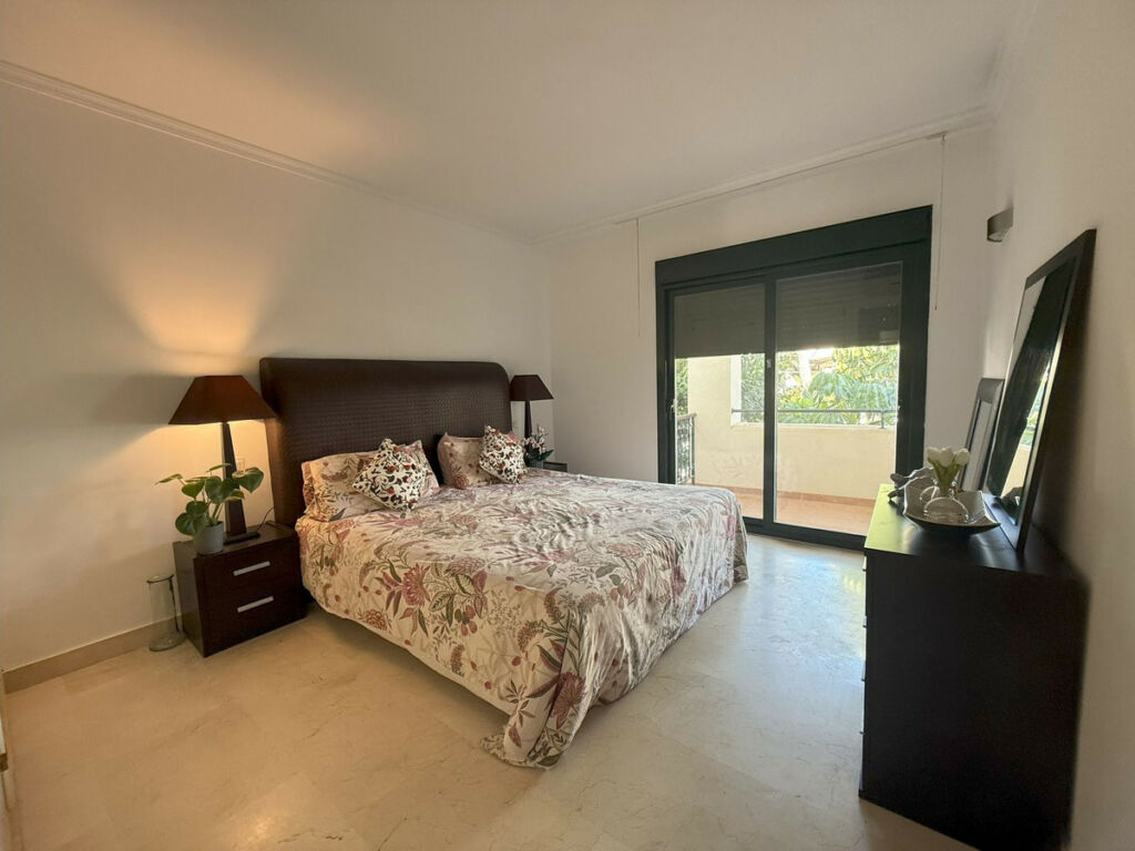 Townhouse Atalaya Málaga - image 9